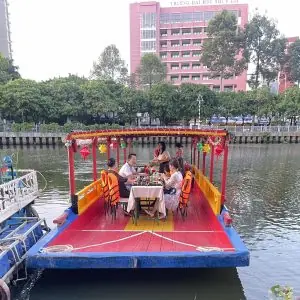 Thuê Thuyền Nhiêu Lộc (2–5 Người)