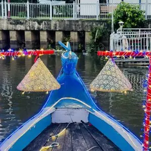 Thuê Thuyền Nhiêu Lộc (2–5 Người)